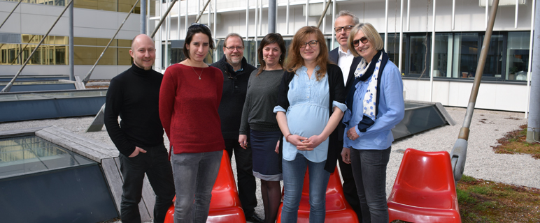 Gabriele Baier-Bitterlich, Gottfried Baier, Stephanie zur Nedden, Alexandra Koschak, Christoph Schwarzer, Lucia Zanetti und Hartwig Seitter haben neue Erkenntnisse zur Proteinkinase N1 (PKN1/PRK1). Foto: MUI/B. Hoffmann-Ammann.