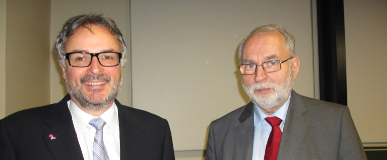 Univ.-Prof. Dr. Christian Marth und sein Vorgänger in der Krebshilfe Tirol Univ.-Prof. Dr. Peter Fritsch. (Foto Krebshilfe Tirol)