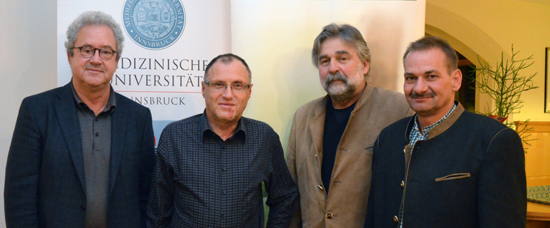 Primar Univ.-Prof. Dr Christian Haring, Prim. Dr. Eugen Ladner, Univ.-Prof. Dr. Norbert Mutz und Bgm. Egon Brandhofer, Bezirksobmann Forum Land. 