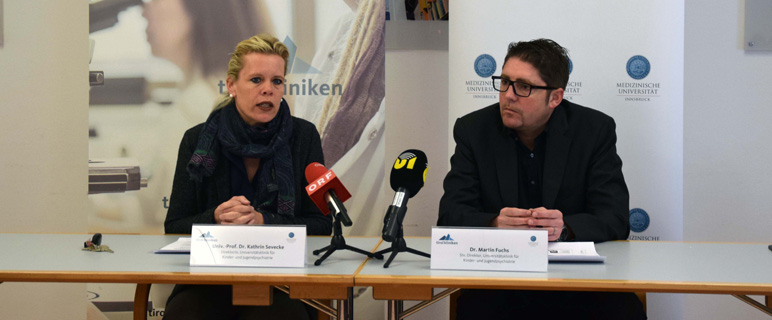 Univ.-Prof.in Kathrin Sevecke und OA Dr. Martin Fuchs stellten die neue Spechstunde für Selbstverletzungen sowie den kommenden Kinder- und Jugendpsychiatrie-Kongress in Innsbruck vor. Foto: MUI.