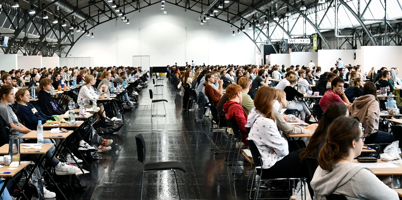Start zur Internet-Anmeldung für die Aufnahmeverfahren zur Vergabe der Studienplätze für Human- und Zahnmedizin am 1. März 2023