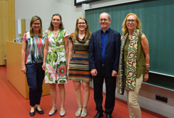 Barbara Sperner-Unterweger (g. re.) und Bettina Toth (g. li.) mit den ExpertInnen Tewes Wischmann, Maren Schick von der Universität Heidelberg und Gudrun Rosenberger aus Innsbruck.(v.re. n. li). Foto: MUI