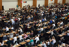 854 Frauen und 767 Männer sicherten sich die 1.621 Studienplätze